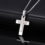Pendentif croix catholique homme