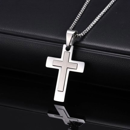 Pendentif croix catholique homme