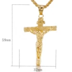 les dimensions de la croix catholique en or