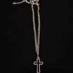 croix chrétienne pendentif argenté