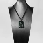Collier pendentif en Jade vert Jesus